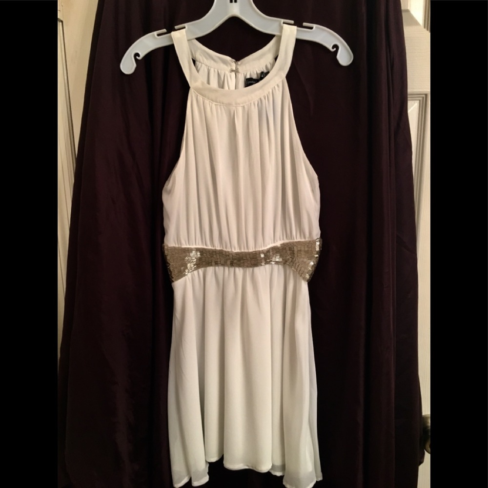 Dress NWT White Gorgeous evening out